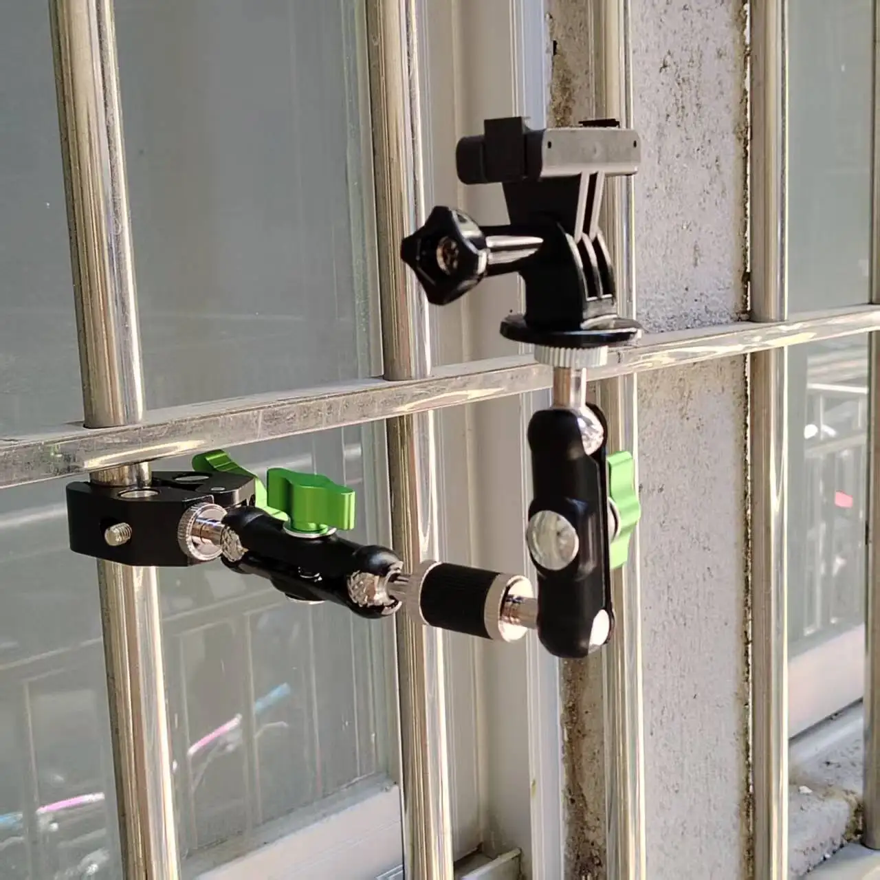 

Universal Rotating Metal Clamp for Camera Motorcycle Handlebar Mount 360 Sports Camera Holder GoPro Mount Pea Clip