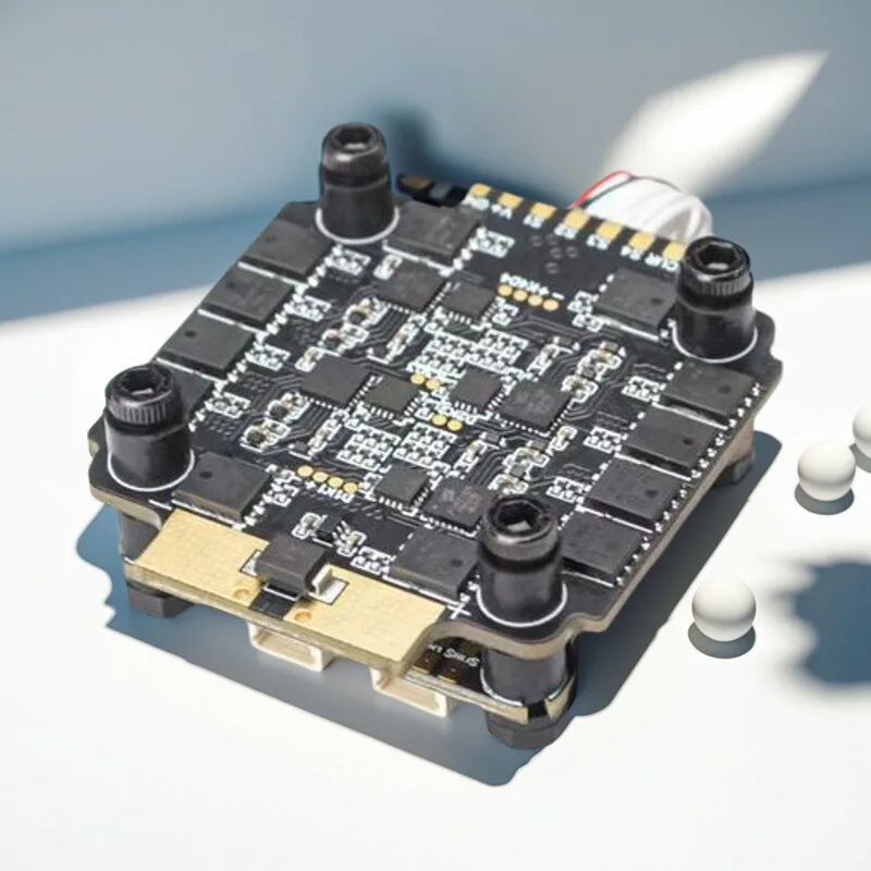 F722 التحكم في الطيران F7 برج الطيران 60A أربعة في واحد ESC عبور الطائرة بدون طيار BF/INAV