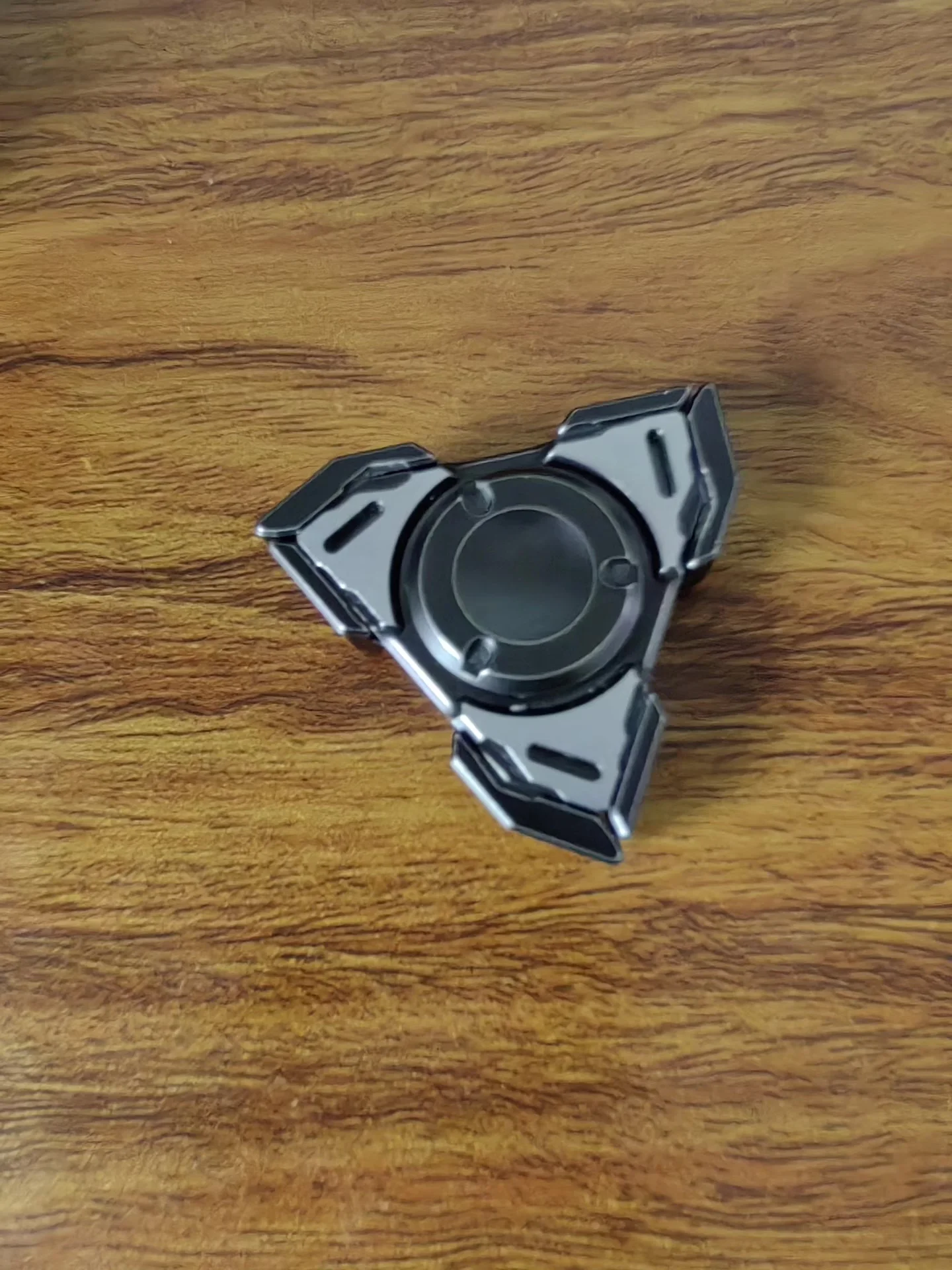 Used EDC Wan Wu broken blade gyro stainless steel material panda color scheme EDC Decompression Toy