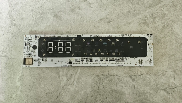 

Плата управления WM10FD-B1AKX2362-001-2033, тестирование прошло успешно.