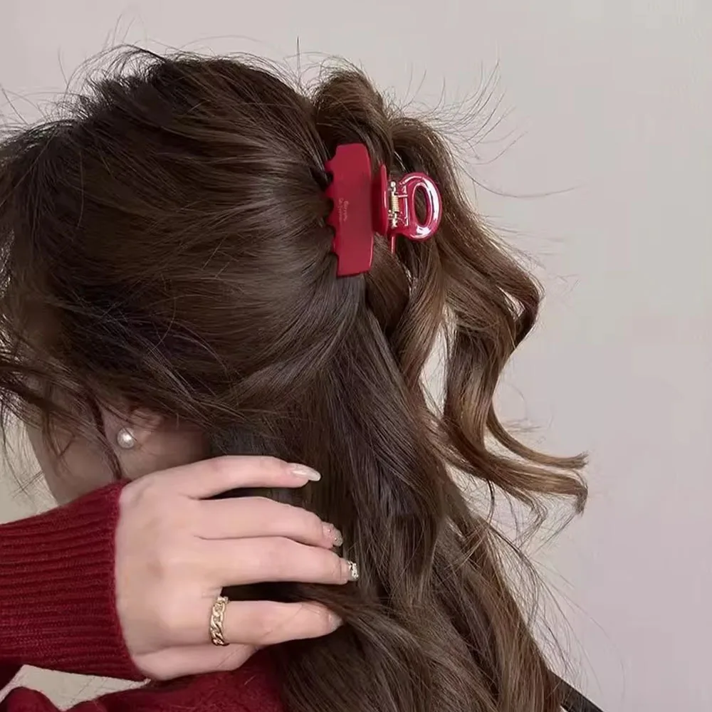 Haarspange, leichter Luxus, Hai-Clip, High-End-Feeling, Haar-Accessoires, Mädchen und Frau, kleine Halteklammer, seitliche Haarspange – Detail 1