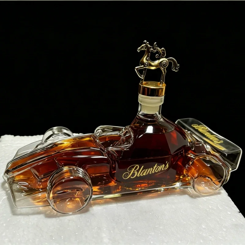 Yang-Interesting racing car shape high borosilicate glass bottle whiskey bottle decanter ornament decorative gift