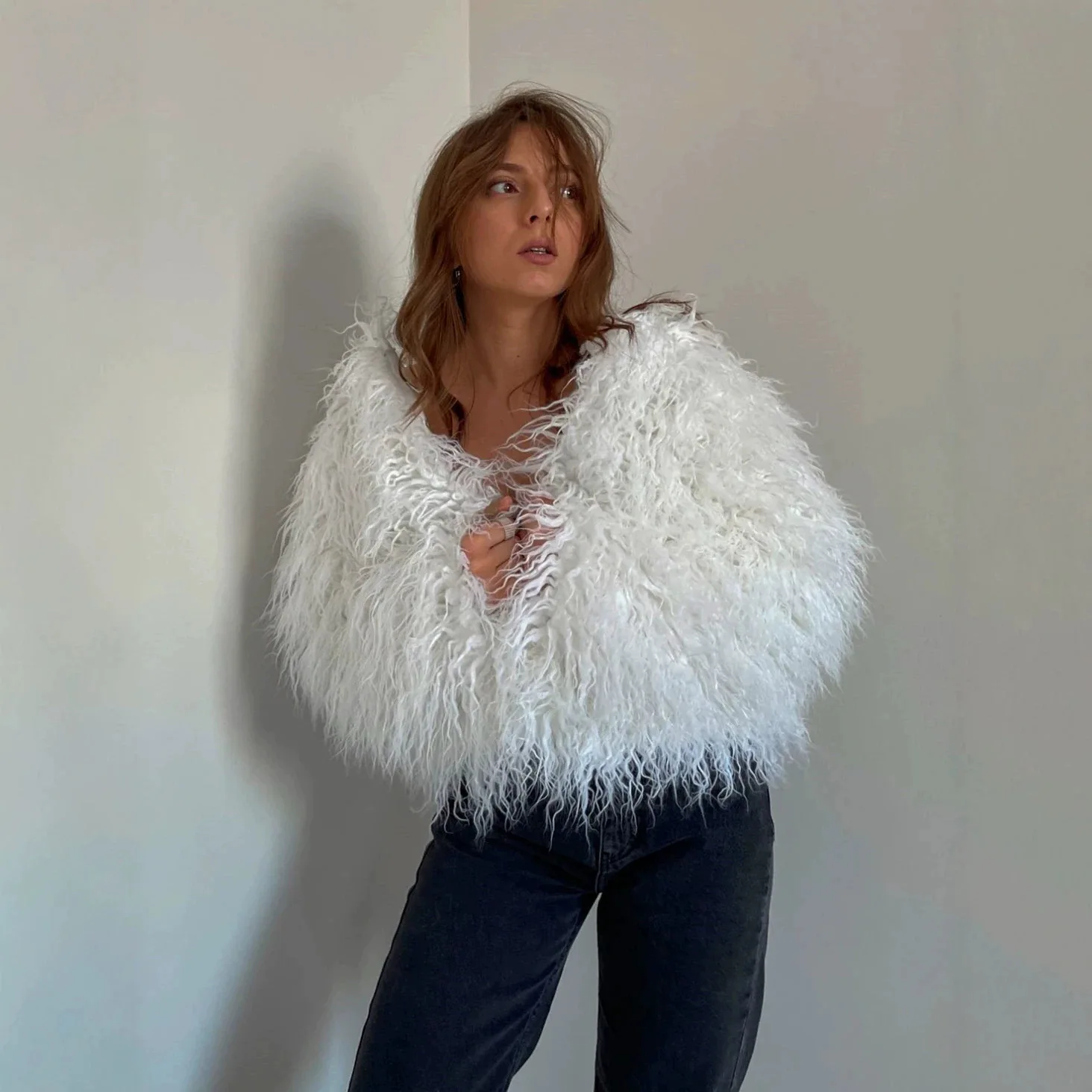 Candy Colorful Elegant Fuzzy Faux Fur Coat Women Winter Fashion Shaggy Fluffy Sheep Fur Jacket Festival Fur Coats