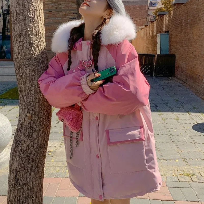 الوردي الأدوات أسفل سترة مبطنة بالقطن المرأة 2024 شتاء نسخة جديدة تصميم فضفاض الشعور زر الحب الصغيرة سترة مبطنة بالقطن