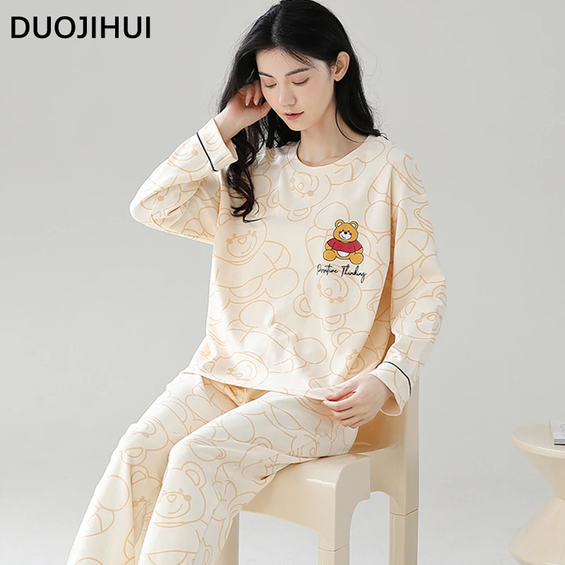 DUOJIHUI Set piyama wanita motif, setelan pakaian tidur wanita, celana dasar Pullover leher-o klasik, Set piyama longgar sederhana, motif mode, musim gugur