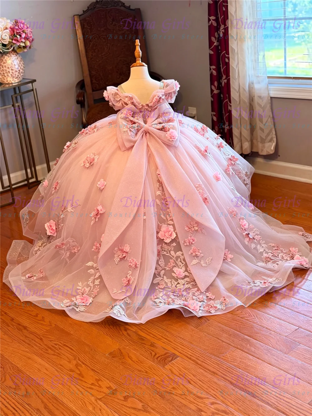 Neues Hochwertiges Blumenmädchenkleid mit Exquisiten Applikationen für Mädchen-Hochzeiten mit Rüschen Funkelndes Ballkleid für Mädchen