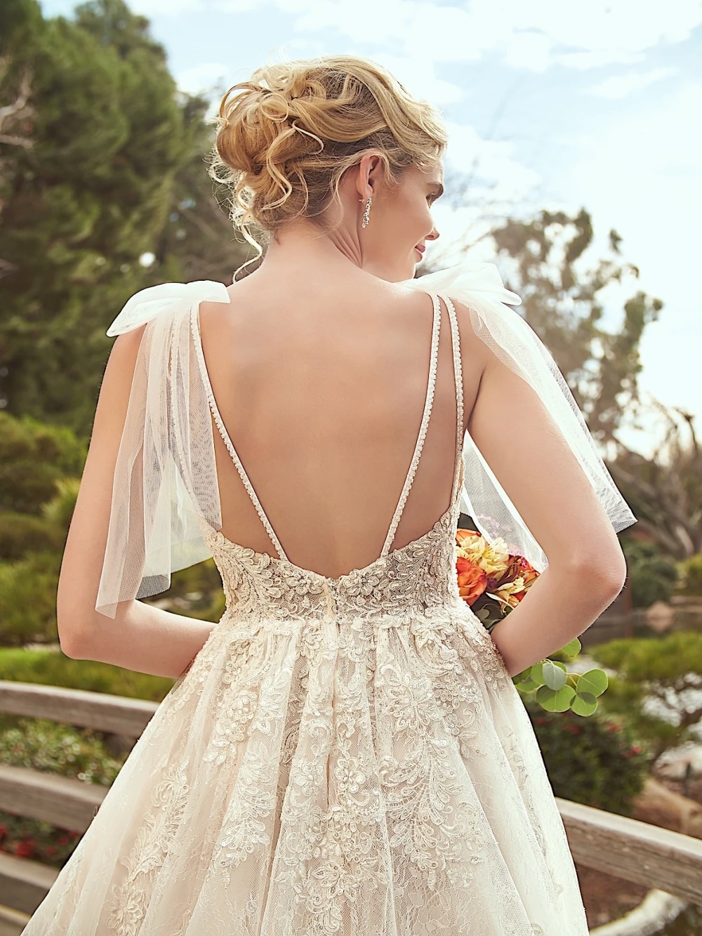 เซ็กซี่ลึกVคอBacklessเจ้าสาวRobeคลาสสิกAppliques Beadingsชุดเจ้าสาวElegant A-Lineชุดแต่งงานยาวRobe De Mariée