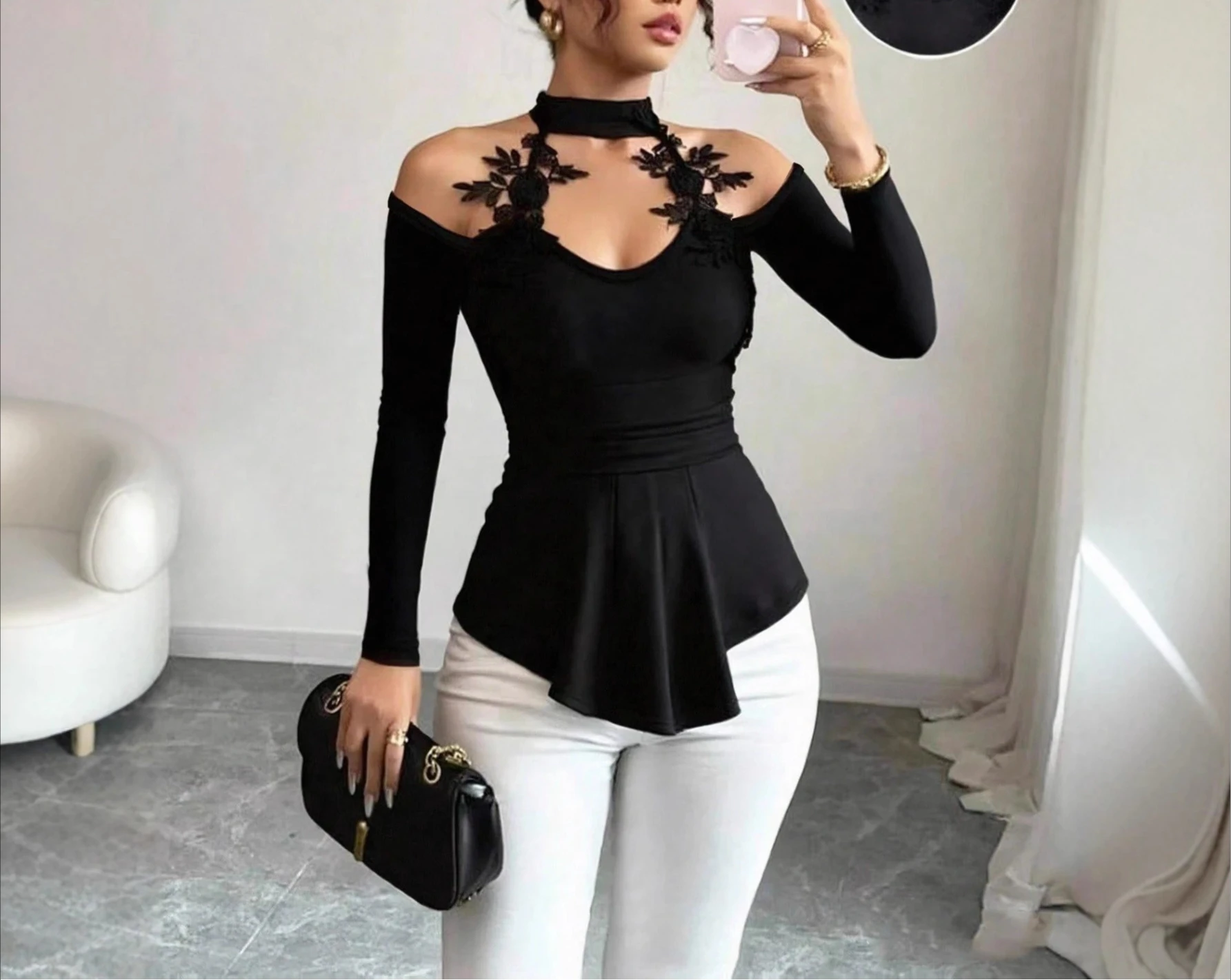 

2025 Autumn/Winter New Hollow-out Off-the-shoulder Appliqué Ruched Curved Hem Slim-Fitting and Versatile Top
