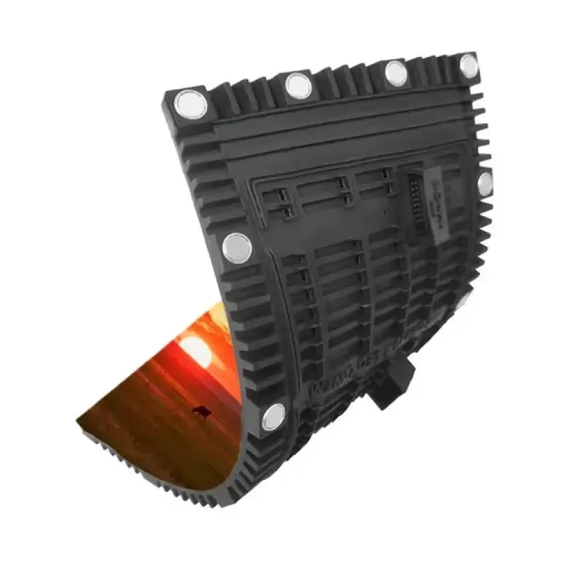 Low Power Consumption Flexible Outdoor LED Screen Full Color High Stability Display For Long Term Commercial Advertising