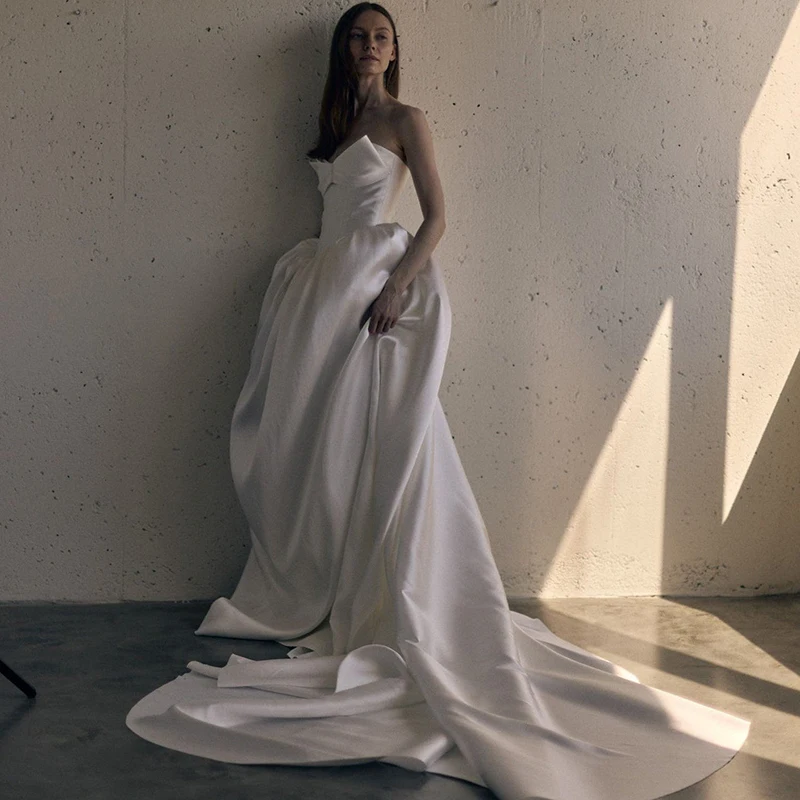 

Eightree Elegant A-Line Wedding Dresses Sweetheart Sweep Train Backless Bridal Dress Formal Wedding Ball Prom Gowns Customized