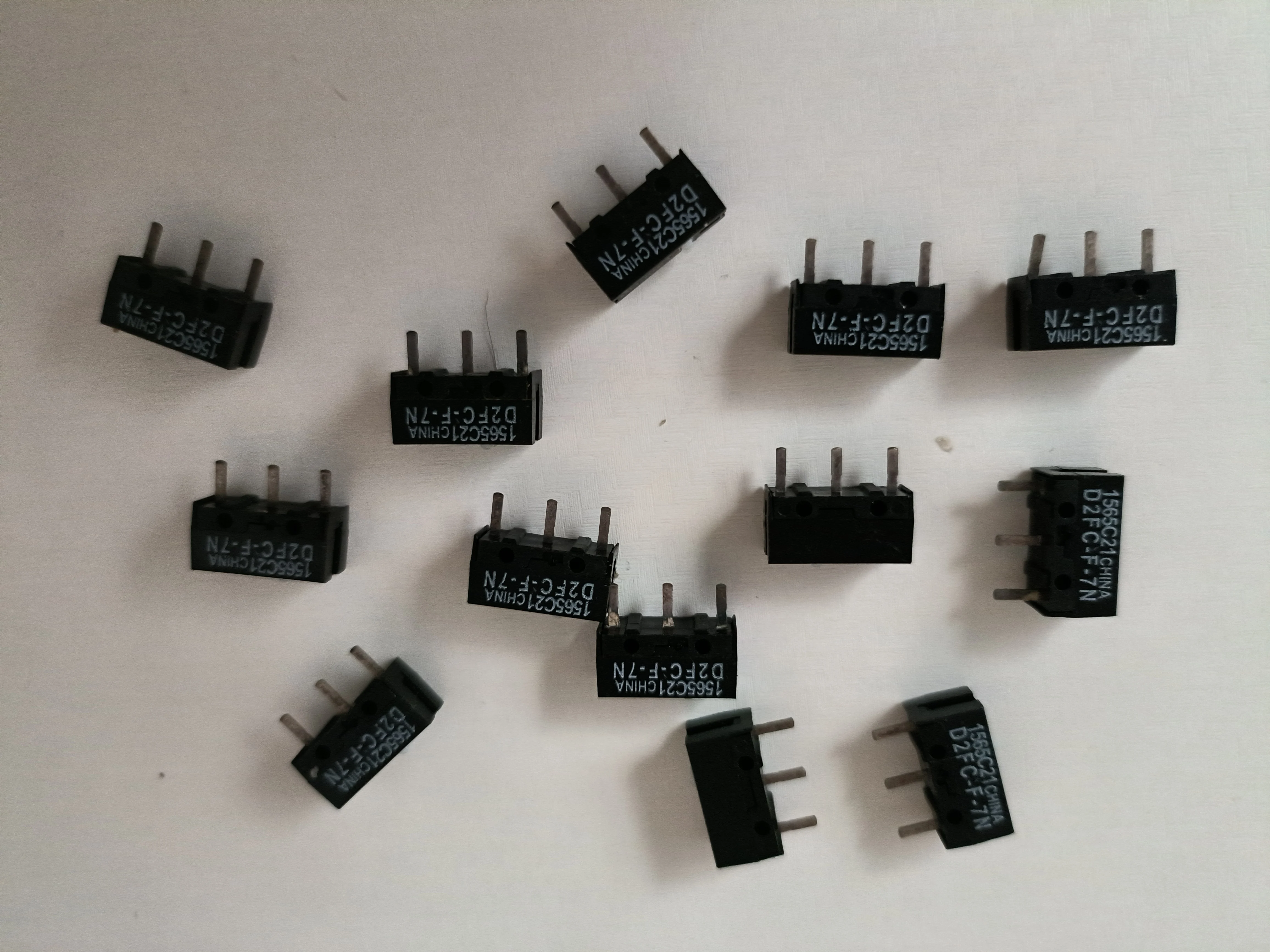 YYT D2FC-F-7N（10M） Micro Switch for Mouse Omron Microswitch Replacement 3 Pin
