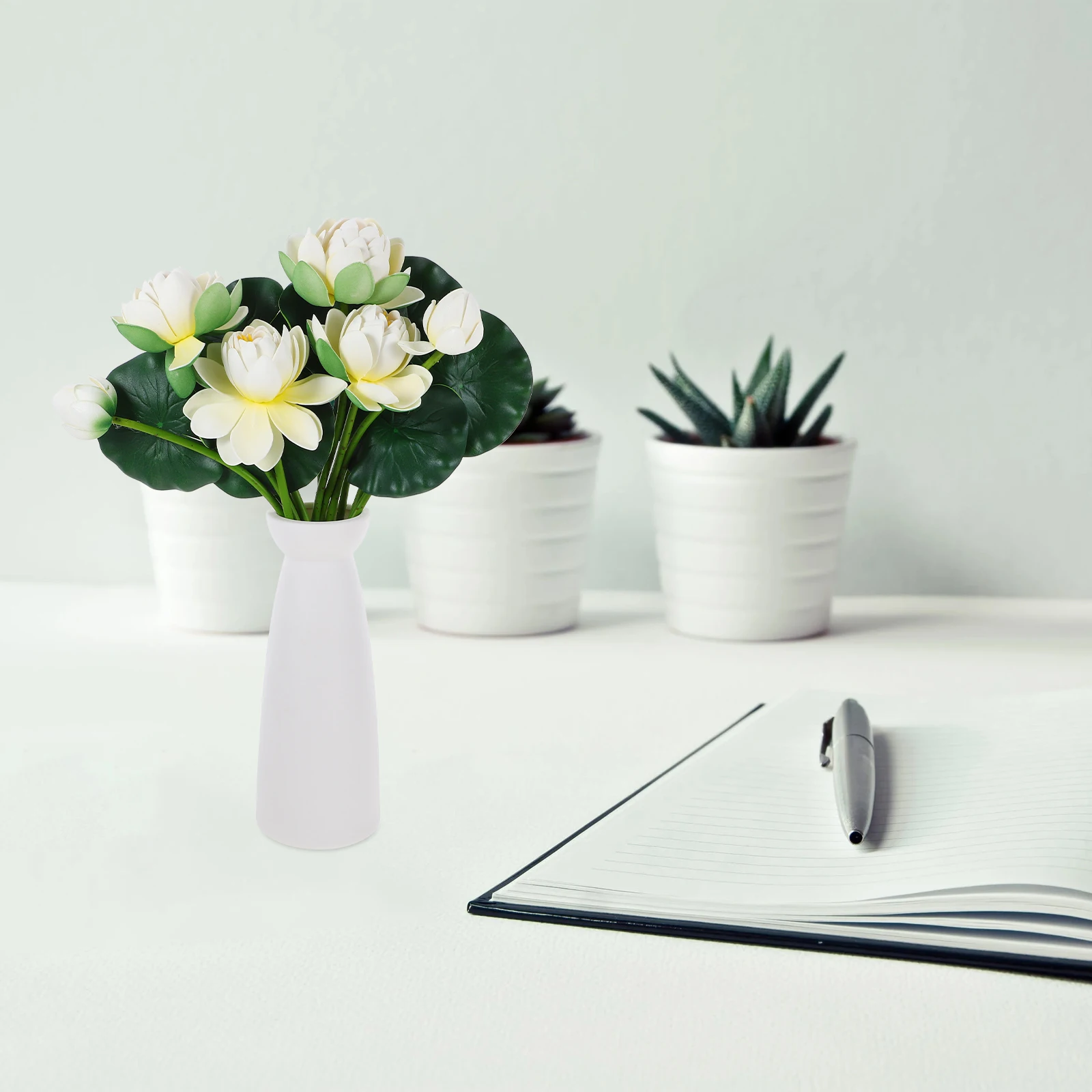 

2pcs Artificial Lotus Flower Decoration Lifelike Fake Plant For Home Office Wedding Desktop Decor Green Plant Adornments Photo