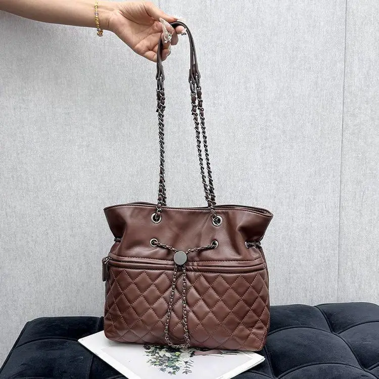

2025 Vintage Quilted Chain Bag, Spacious Drawstring Bucket Tote for Women, Textured Shoulder Purse, Minimalist Day-to-Night Bag
