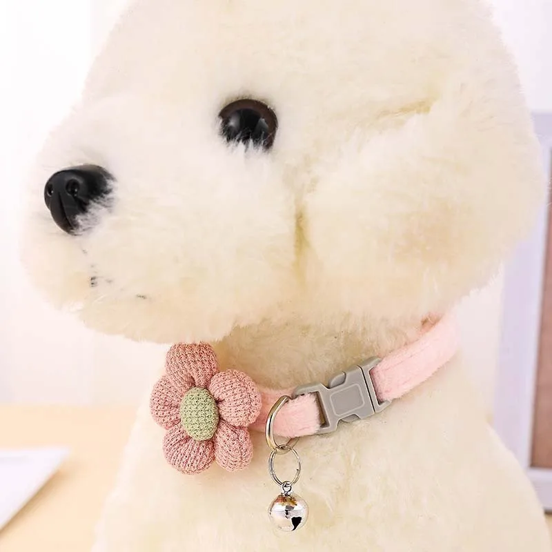 Lovely Cat Collar Adjustable Cartoon Style Soft Plush Flower Collar with Bell Kitten Necklace Small Dog Pet Supplies