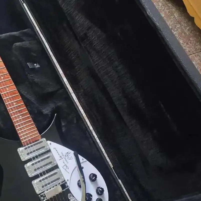 

Новая гитара Rick 325 2026 года с системой тремоло, черная