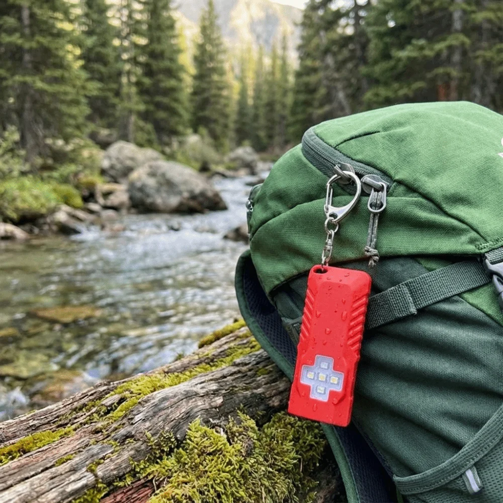 

Super Bright LED Keychain Light Compact Design Cap Clip Design Mini Flashlight Lightweight Long-Lasting Use Emergency Work Light