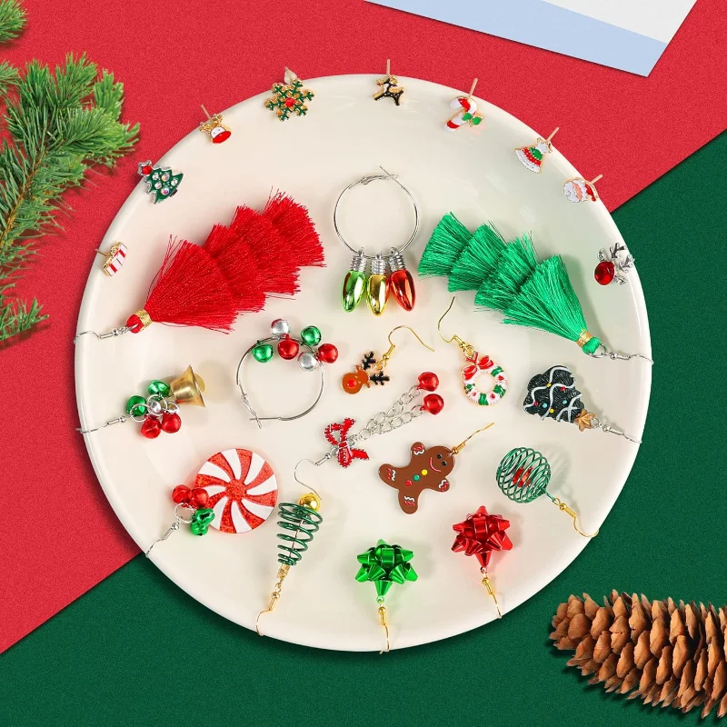 23 Pairs عيد الميلاد أقراط للنساء عيد الميلاد عطلة استرخى أقراط عيد الميلاد مسمار شجرة ندفة الثلج القوس أجراس الأقراط الخفيفة السائبة