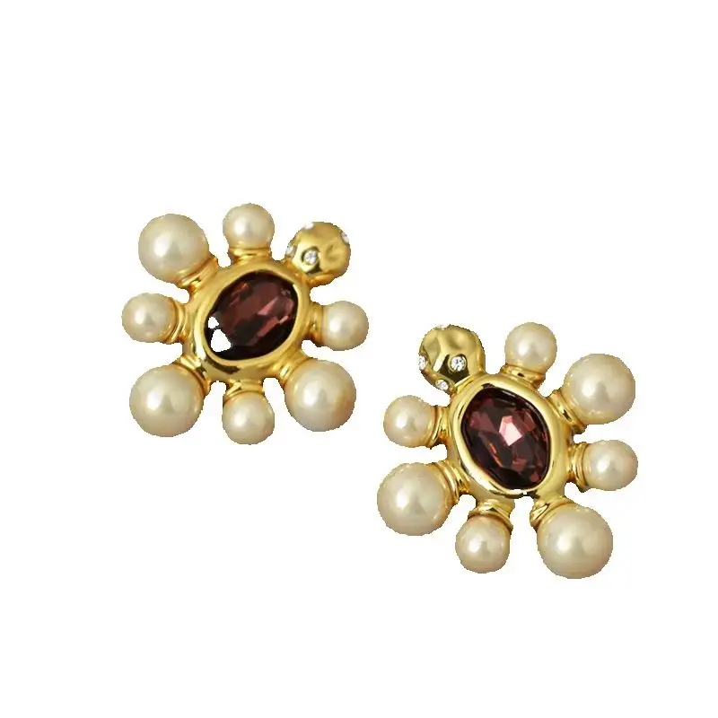 

WT-MPE112 Wholesale Fashion 18K Real Gold Plated Champagn Artificial Pearl Earring Studs Delicate Charming Drop For Women