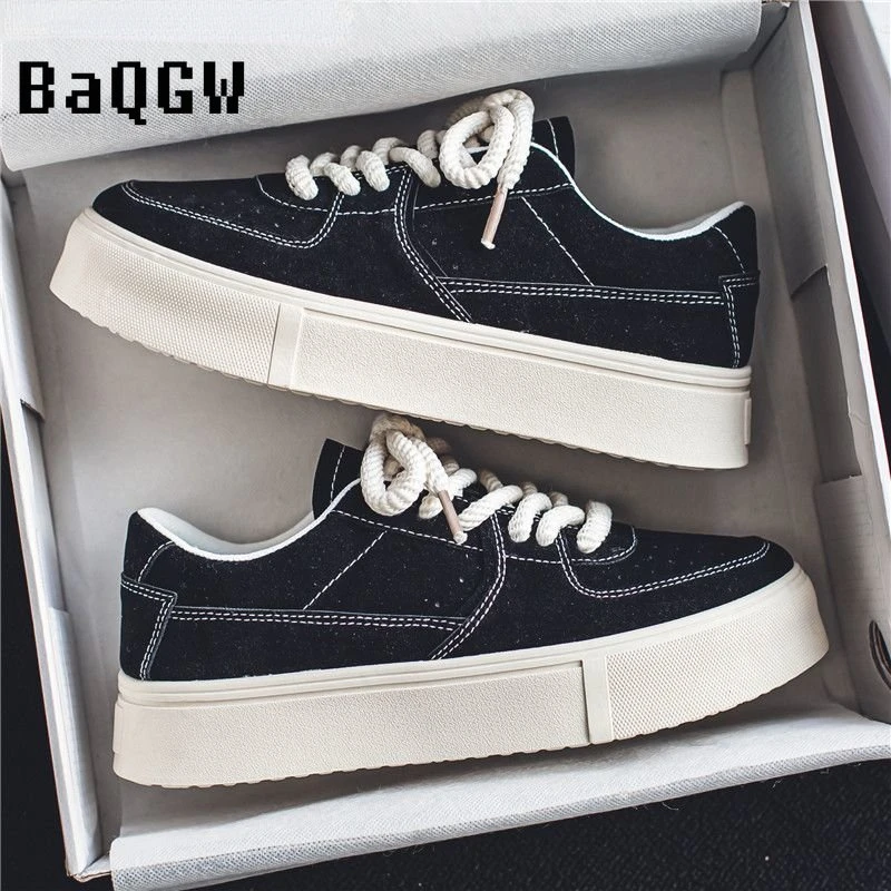 Korean Solid Casual Canvas Shoes Men Thick Bottom Lace Up Sneakers Suede Leather Skateboard Shoes Trend Retro Designer Sneakers