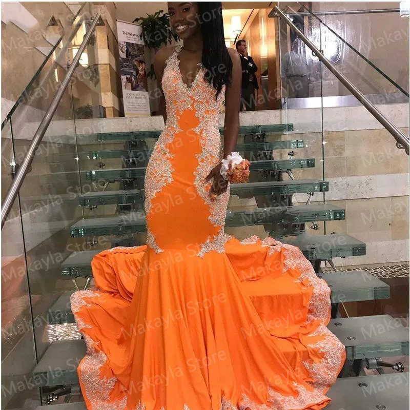 Oranje Halter Lange Mermaid Prom Dresses Kant Applicaties Open Back Black Meisje Formele Avond Party Jurken Custom Made Plus Size