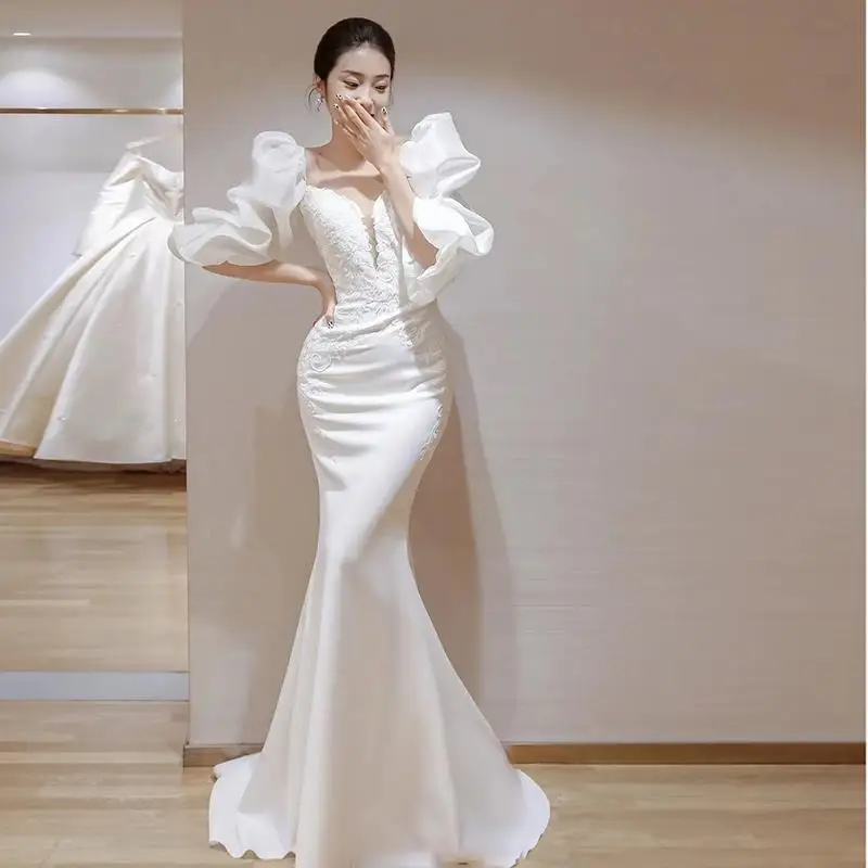 N19Temperament sling light wedding dress dignified satin forest style