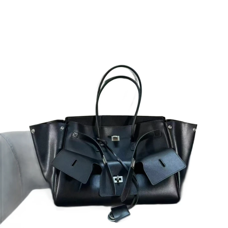 

New Lockable Large-capacity Neutral Motorcycle Single-shoulder Fashionable Casual Handbag Multi-functional Travel Bag