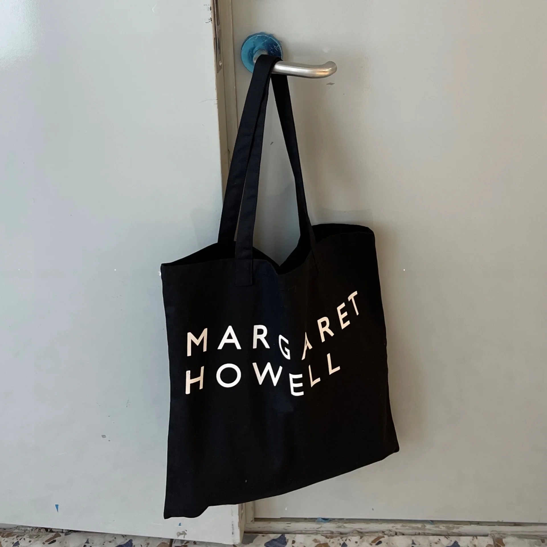 

Margaret Howell Canvas Tote Bag Large Capaci Simple Korean Sle Color Letter Ins Single oulder Pure Color Tote Bag