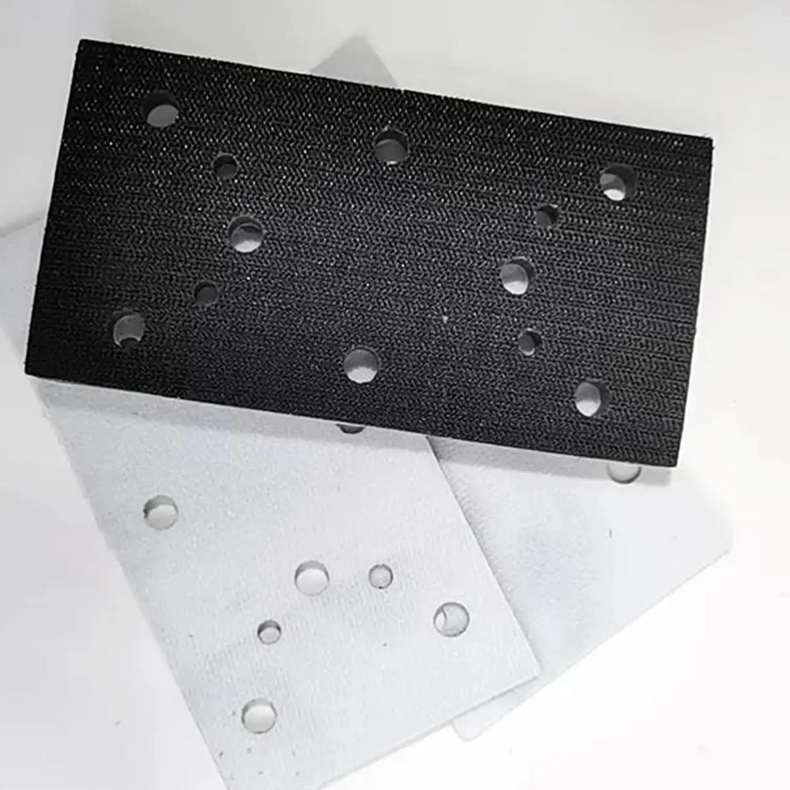 

Шлифовальная губчатая подушка-прокладка: удобная, профессиональная, сменная, защищает вашу машину.