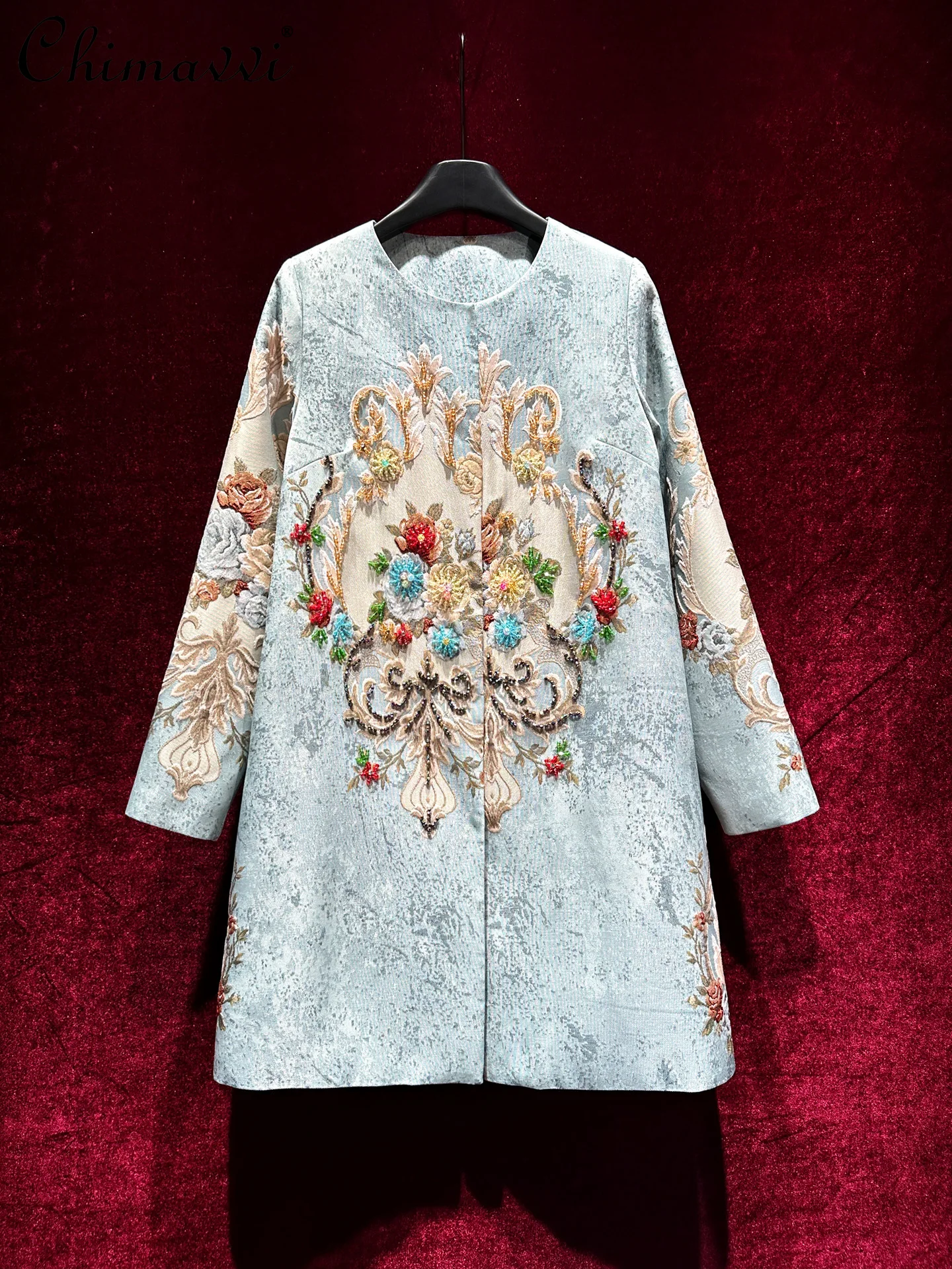 Cappotto di media lunghezza jacquard con perline pesanti lussuoso ed elegante stile corte francese Trench da donna retrò di nuova moda primaverile da donna