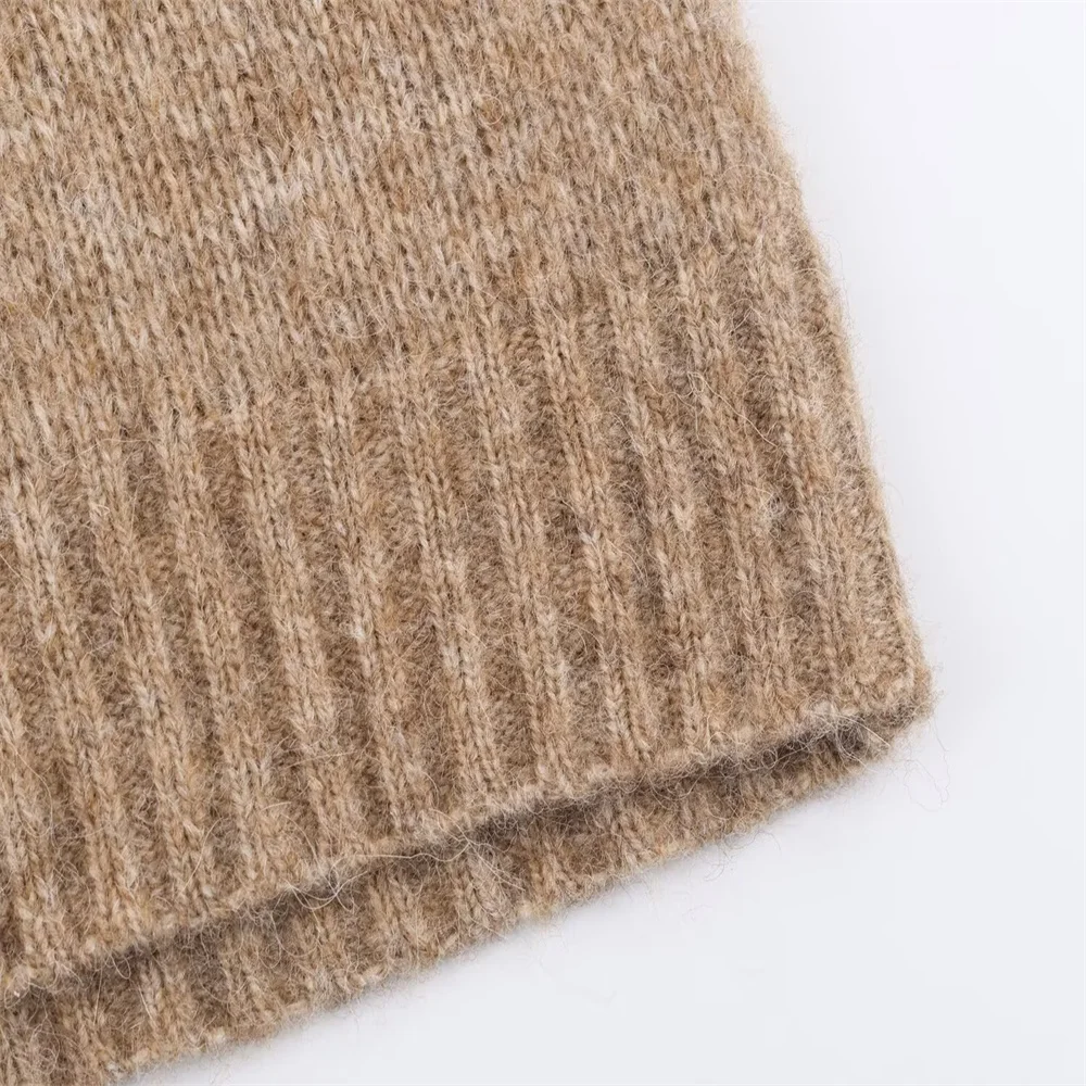 เสื้อแฟชั่นผู้หญิงสไตล์เรียบง่ายและอเนกประสงค์สำหรับฤดูใบไม้ร่วง ตกแต่งด้วยผ้าขนสัตว์แบบซ้อน