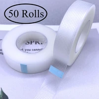 50 rollos de cinta de extensión de pestañas, herramientas adhesivas de PE, almohadillas debajo de los ojos para pestañas microporosas, suministros de injerto, cintas de levantamiento de pestañas