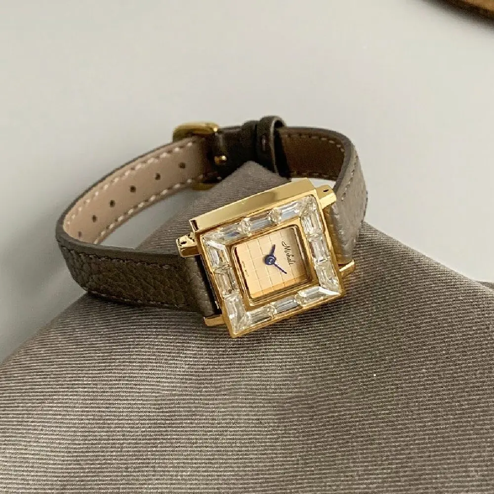 Classic Temperament Small sugar with glass watch strap Quartz Watch For women's girl Student gift  Women's accessories