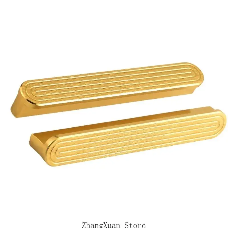 Goldfarbene Schrankgriffe mit einer glatten, abgerundeten Außenform 3XUF – Detail 10