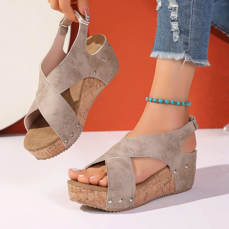 

Женские тапочки в римском стиле с открытым носком и перекрестными ремешками, сандалии на платформе, женские летние повседневные шлепанцы на танкетке в стиле ретро с открытым носком, женские шлепанцы