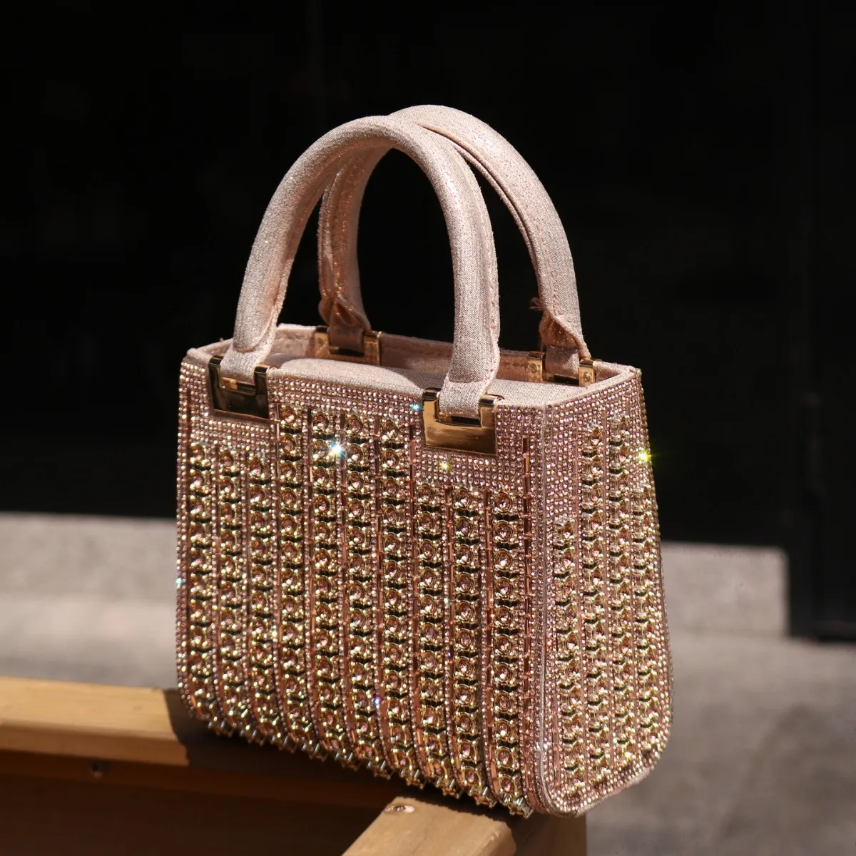 

2025 Luxurious Design Big Rhinestone Women's Handbags Ladies High-end Crystal Diamond Evening Clutch Bag Fashion Shoulder Bags