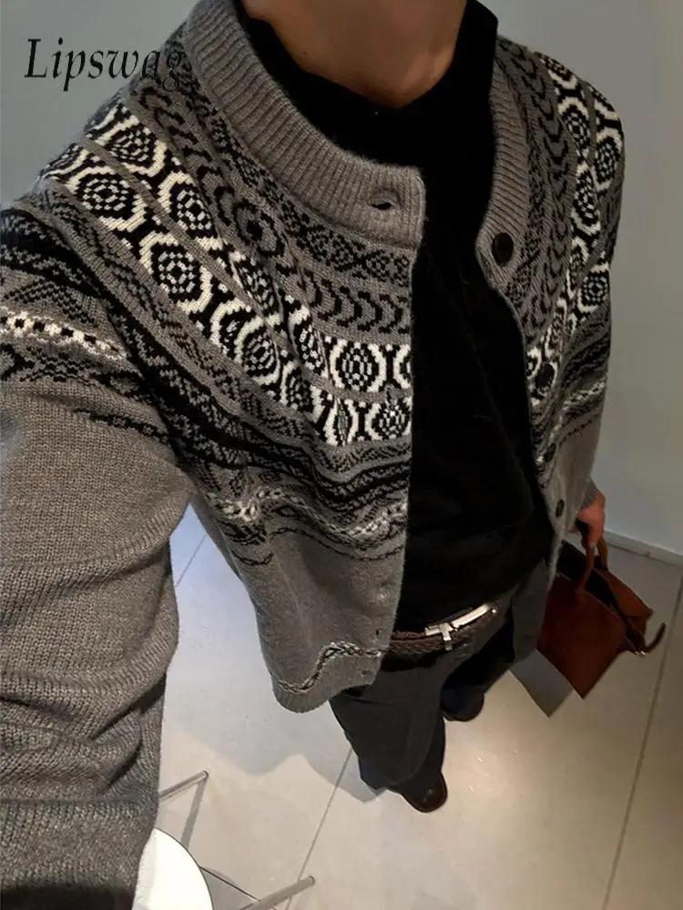 

Стильная мужская вязаная куртка, пальто, осень-зима, повседневные кардиганы с воротником-стойкой на пуговицах, мужские пальто, винтажные вязаные крючком пальто