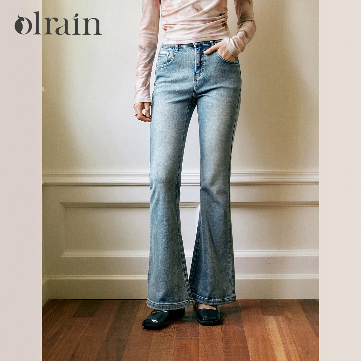 

OLrain Women's High Waist Flare Jeans 2026 Spring Autumn Streewear Minimalist Slim-Fit Denim Pants Woman Trousers N56QA93322