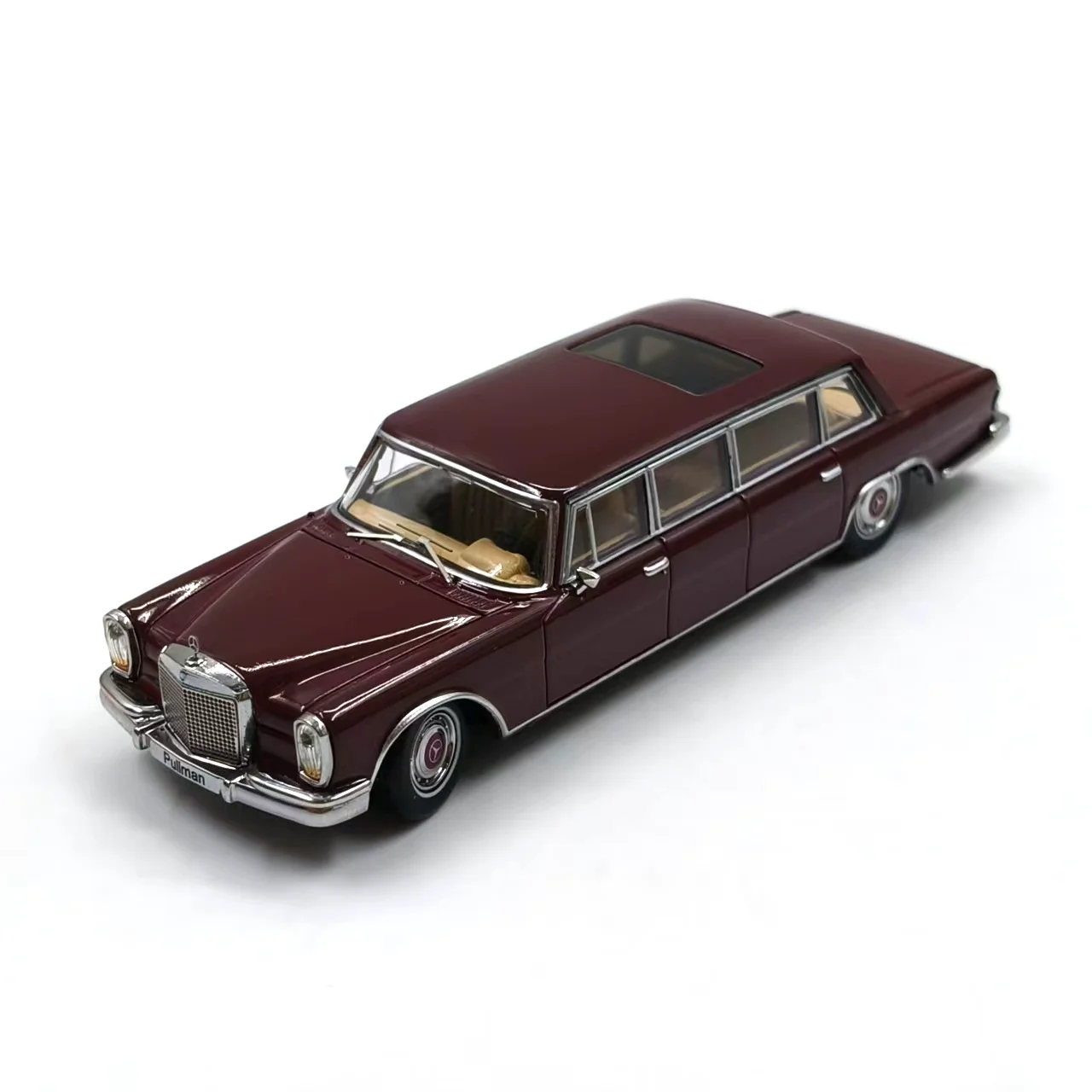 

Литой под давлением GCD масштаб 1:64, Benz 600 Pullman, расширенный роскошный автомобиль, модель автомобиля из сплава, Коллекционная игрушка, подарок, сувенир, украшение для дисплея