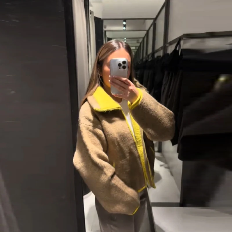 2025 أنثى موضة صوف الضأن معطف قصير شيك اللون حظر بأكمام طويلة التلبيب سترات دافئة الخريف جديد سيدة ركاب ملابس خارجية