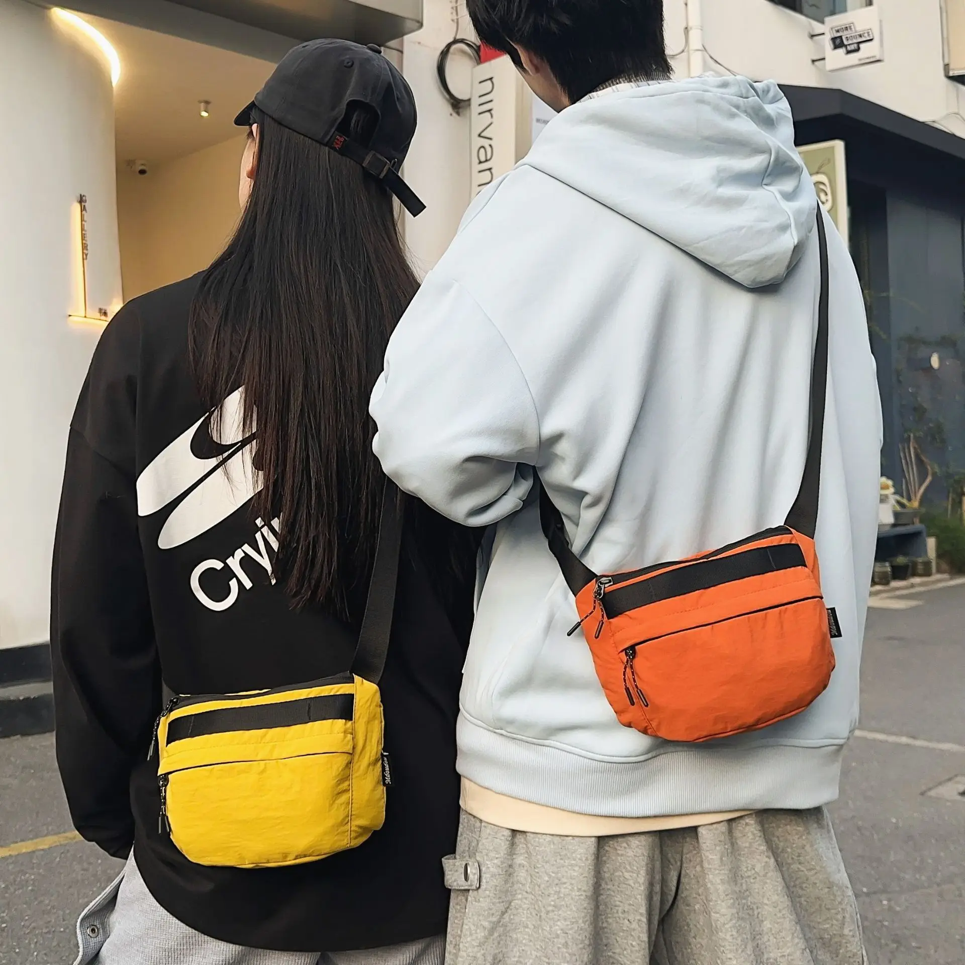 

Sling Bag for Cycling & Commuting, Lightweight Large Capacity Travel Shoulder Bag, Unisex Sports Waist Pack Casual Outdoor