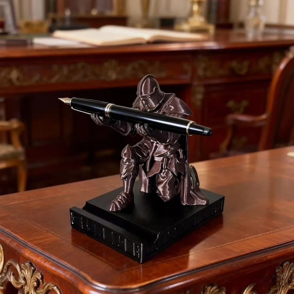 Fashion Funny Knight Decoration Decorations Multi-functional 3D Printing Knight Ornaments Creative Pen Holder Desk Decoration