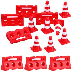 24Pcs Mini Traffic Cones Fences Traffic Road Signs Playset Traffic Cones Traffic Cones Educational tool Traffic Cone Hats