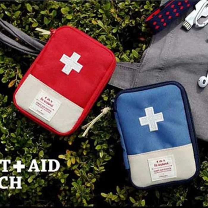 Traveling portable medical kit for home use, small medicine bag for emergency medical needs, portable health kit