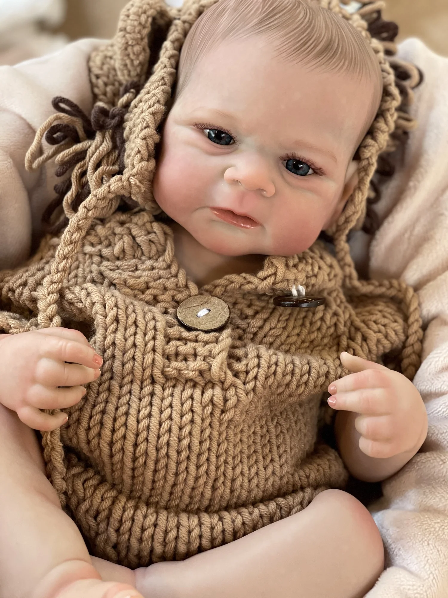 

47cm Waterproof Elijah Reborn Boy Doll Painted Hair With Sweather Outfits 3D Paint Skin Handmade Soft Touch Feeling Bebe Reborn