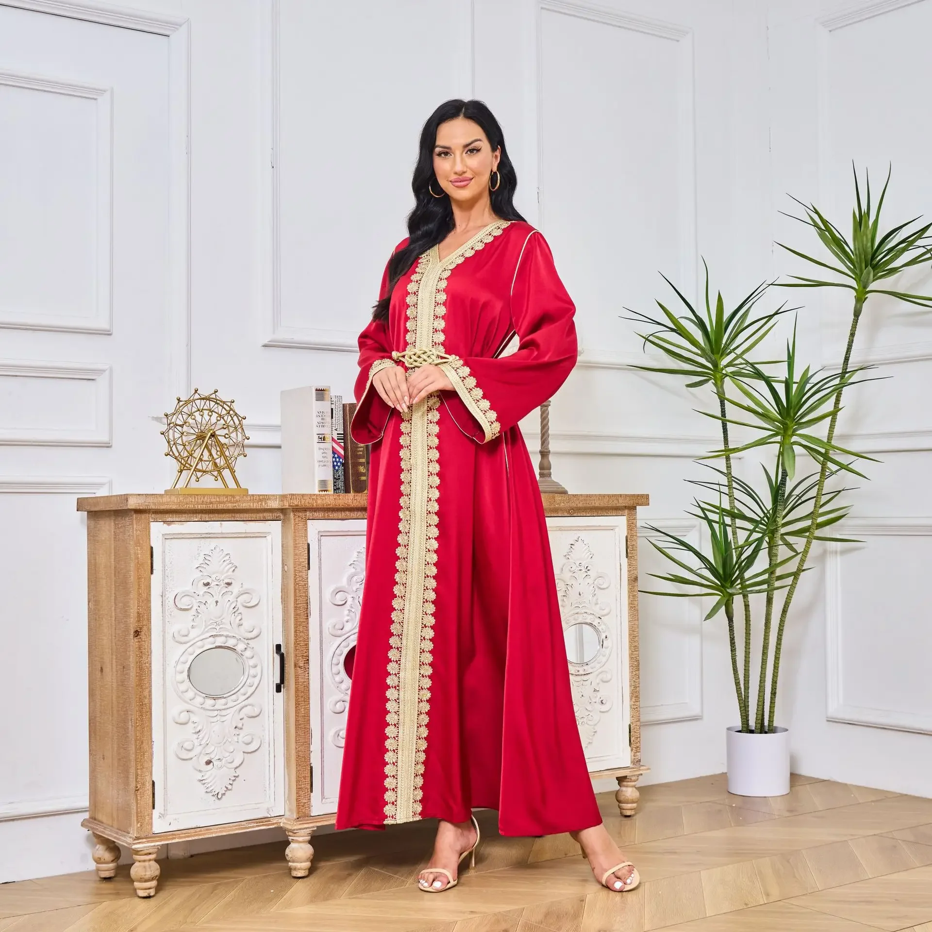 Gouden Borduren Vrouwen MuslimSimple Lange Jurk Lange Mouw Maxi Jurk Vrouwelijke Casual Arabië Gewaden V-hals Jurk voor Vrouwen