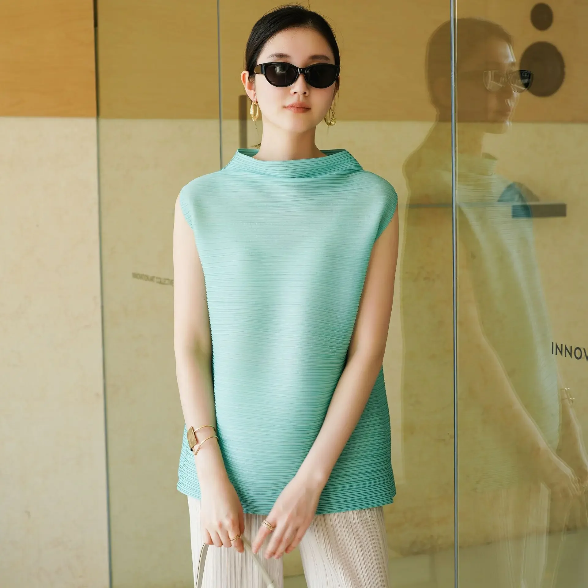 SXZ Pleats T-shirt Plus Size 2025 Summer Miyake Pleated Solid Color Loose Casual Peplum Sleeveless T-Shirt Women Clothing