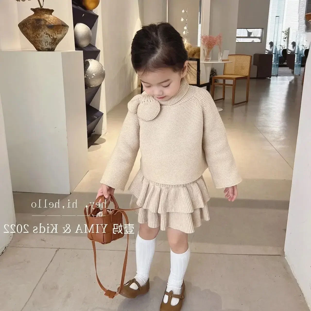 Baby Girls Two Piece Autumn and Winter New White and Red Solid Color Coat and Skirts Two Piece Fashion Comfortable Clothes