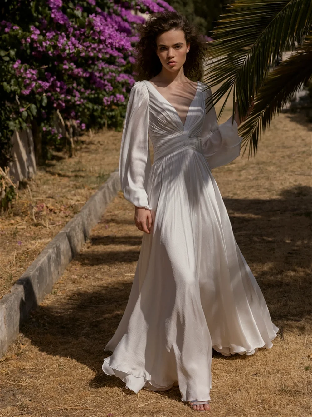 Vestidos De novia clásicos bohemios con cuello en V, Vestidos De novia con espalda descubierta sexys, mangas largas De linterna, bonitos Vestidos De novia