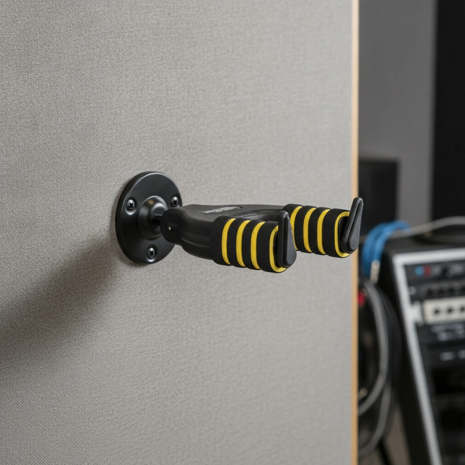 Guitar Wall Hanger Safeguarding Self-Locking Guitar Hanger Instrument Wall Hook with Padded Arms Scratch-Resistant