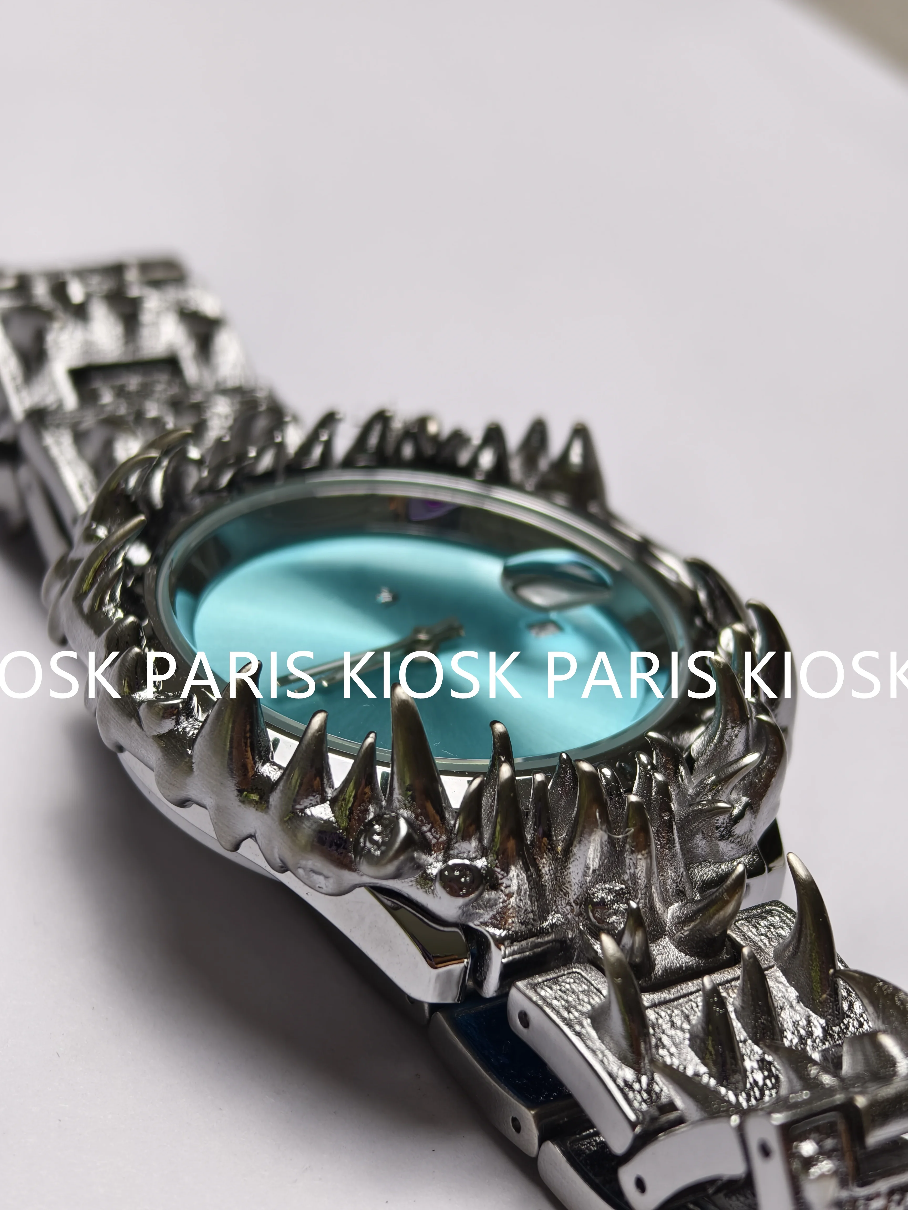 Genuine Kiosk Special-Shaped Watch Claw Wortter Retro Y2K European and American High-End Ins Same Style